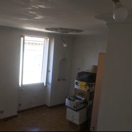 La chambre dans un appartement ancien du centre-ville de Marseille, avant rénovation